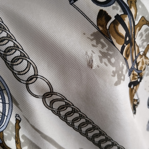 Hermes La Promenade de Longchamps Scarf - Picture 10 of 13